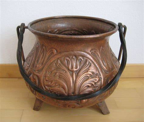 Kupferkessel und Handarbeit im Maison Ferber
