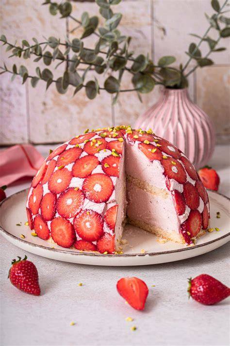 Kuppeltorte in Schüssel gestürzt