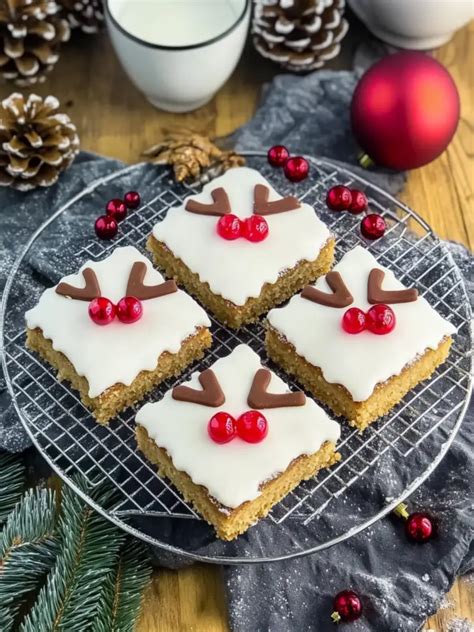 Kurkuma-Blechkuchen mit Marmeladenmuster
