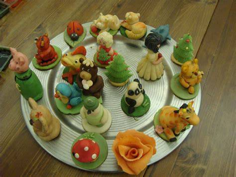 Lübecker Marzipan-Kunst: Figuren, Brote und Torten