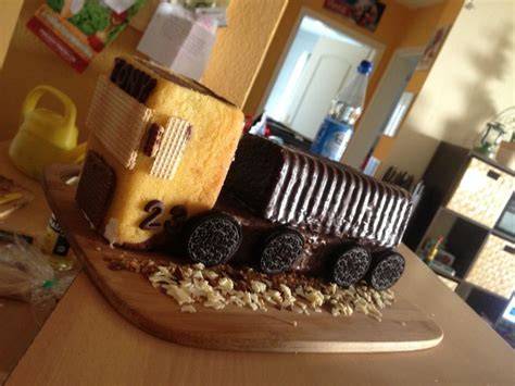 LKW-Kuchen auf Kindergeburtstag, Stücke und Serviervorschläge