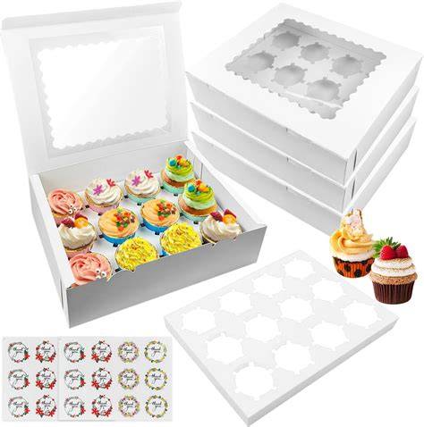 Lagerung eines Biskuitbodens in Kuchenbox