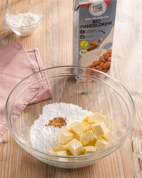 Laktosefreie Zutaten: Mandeldrink, Margarine, Mehl, Zucker