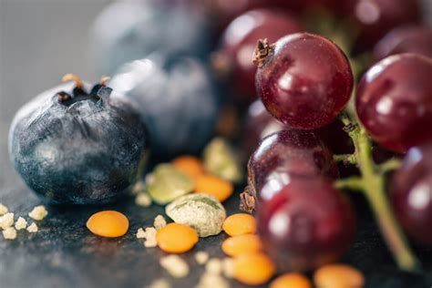 Lebensmittel, die Verfärbungen verursachen (Kaffee, Rotwein, Beeren)