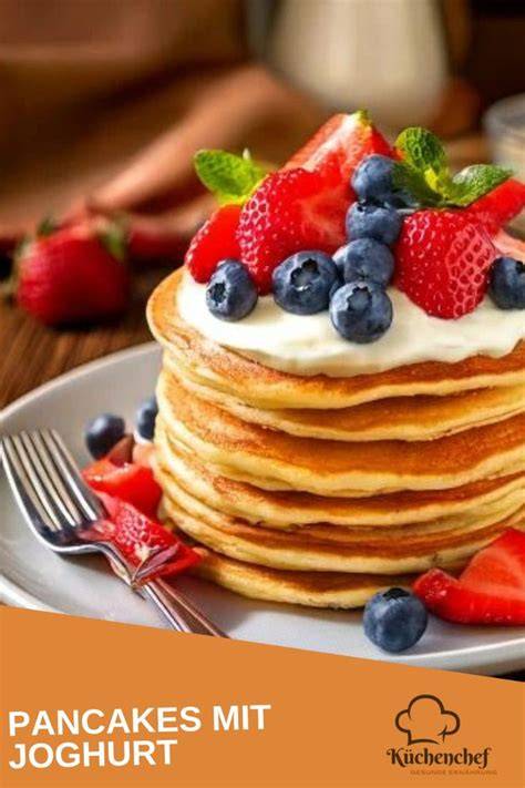 Lebkuchen-Pancakes mit Joghurt und Pecannüssen