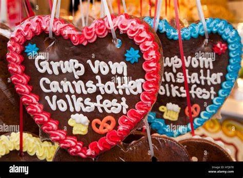 Lebkuchenherzen auf einem deutschen Volksfest