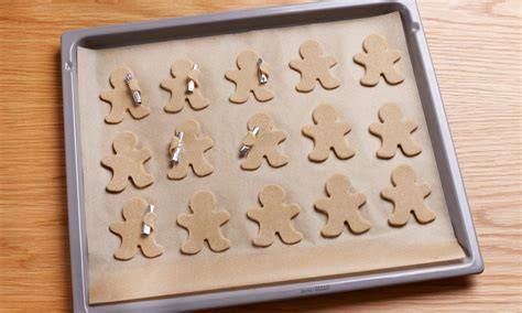 Lebkuchenmänner auf Backblech
