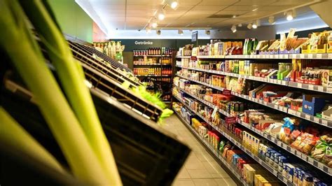 Lebkuchenregal im Supermarkt