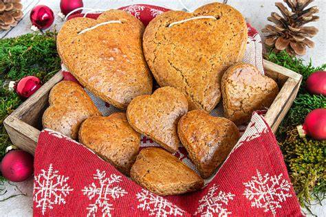 Lebkuchenteig mit verschiedenen Trockenfrüchten