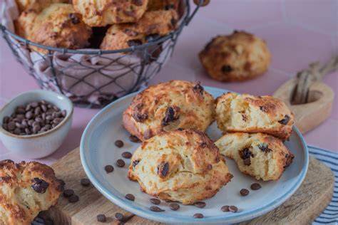 Leckere Vollkorn Schokobrötchen frisch serviert
