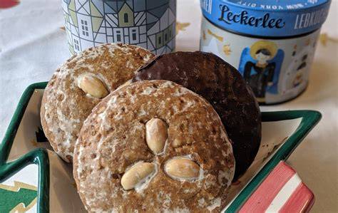 Leckerlee Lebkuchen in festlichen Geschenkboxen