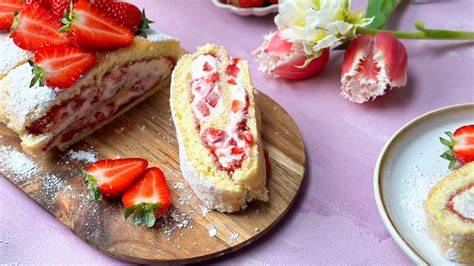 Leichte, frische Quark-Erdbeer-Torte mit Erdbeermarmelade