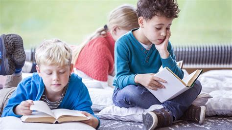 Leseförderung und Kinder beim Lesen