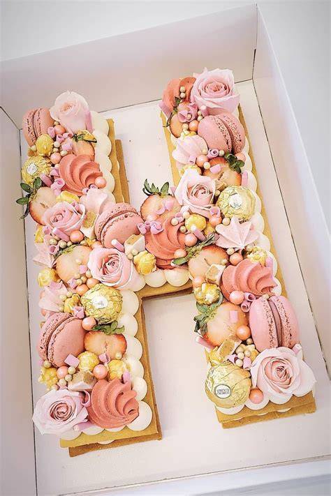 Letter Cakes auf Geburtstagsfest