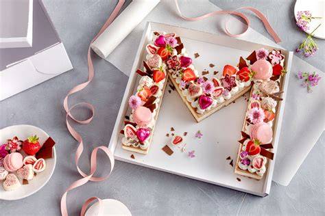 Letter-Cake Formen und Dekorationsideen