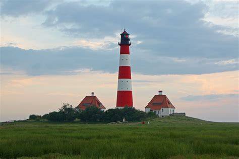 Leuchtturm Westerhever an der Nordsee Küste Schleswig-Holsteins