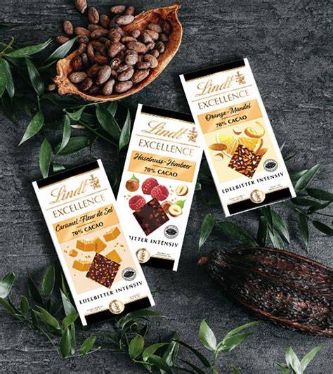 Limitierte Lindt EXCELLENCE Tafeln mit aufgestreuten Zutaten