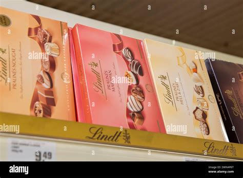 Lindt Pralinen Sortiment im Supermarkt