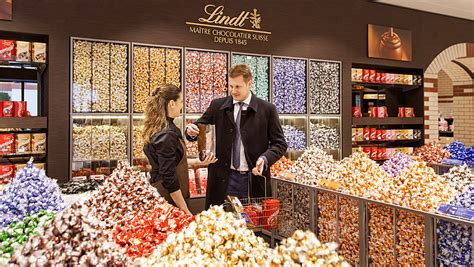 Lindt Shop Mitarbeiterinnen im Verkauf