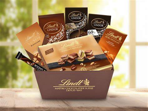 Lindt Sortiment: Verschiedene Schokoladenlinien mit Cognacfüllung und mehr