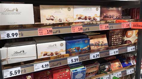 Lindt Verpackungen und Preisschilder