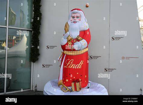 Lindt Weihnachtsmann Produktion im Schokoladenmuseum
