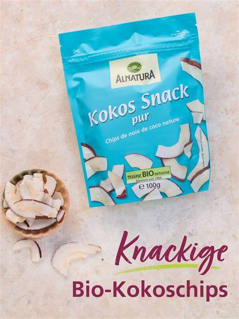 Litschi-Kokos-Ananas im Schälchen mit Kokoschips