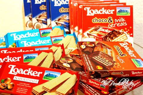 Loacker Waffeln Packungen im Regal