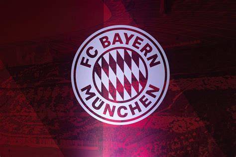 Logo-Detail: Kreise, Rauten und Schriftzüge des FC Bayern aus Fondant
