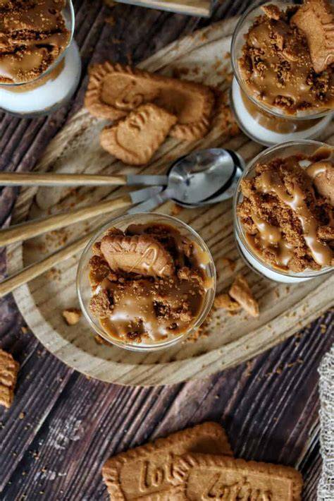Lotus-Biscoff-Dessert im Glas: Keksbrösel, Creme und Aufstrich