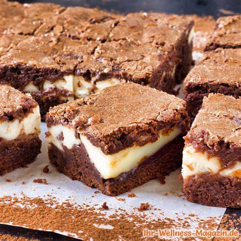 Low Carb Cheesecake Brownies aufgeschnitten