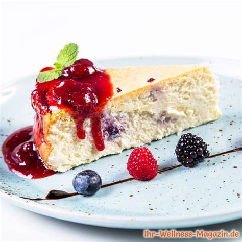 Low Carb Käsekuchen mit Beeren