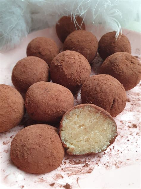 Low Carb Marzipan Kugeln in Kakao