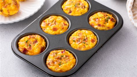 Low Carb Oster-Frühstück - Hasen, Törtchen, Muffins und Eier