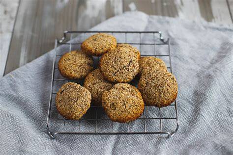 Low Carb und vegane Kekse auf Gitter