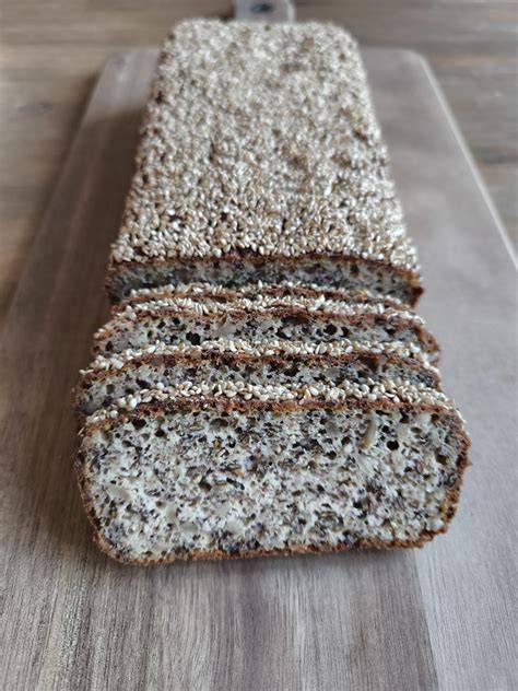 Low-Carb Skyr-Kühlschrankkuchen im Anschnitt