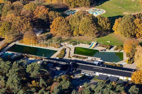 Luftaufnahme Waldfreibad Walbeck mit Bühnenaufbau