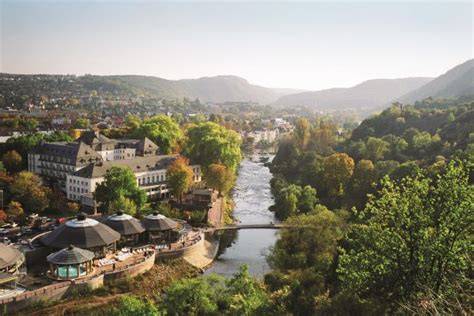 Luftaufnahme von Bad Kreuznach mit Markierung beliebter Cafés und Konditoreien