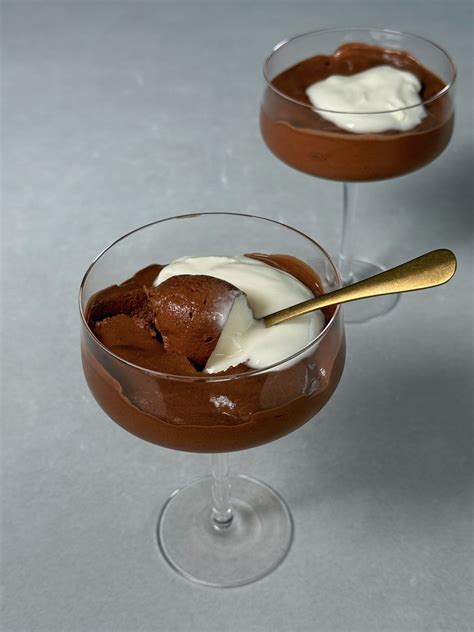 Luftig-lockere Schokoladenmousse aus zwei Zutaten
