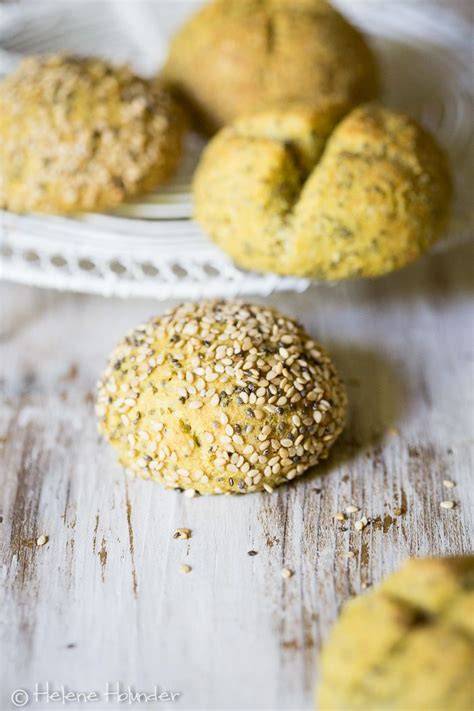 Lupinenbrötchen auf Teller