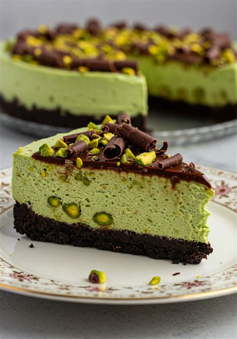 Luxuriöse Torte von Debbie Wingham mit Diamanten und Laufsteg-Design