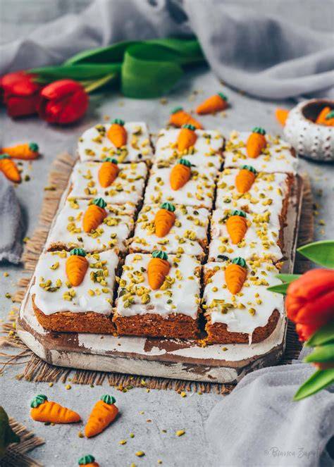 Möhren-Blechkuchen mit Limetten-Guss