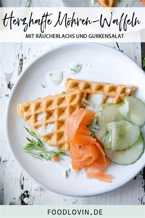 Möhren-Waffeln mit Räucherlachs