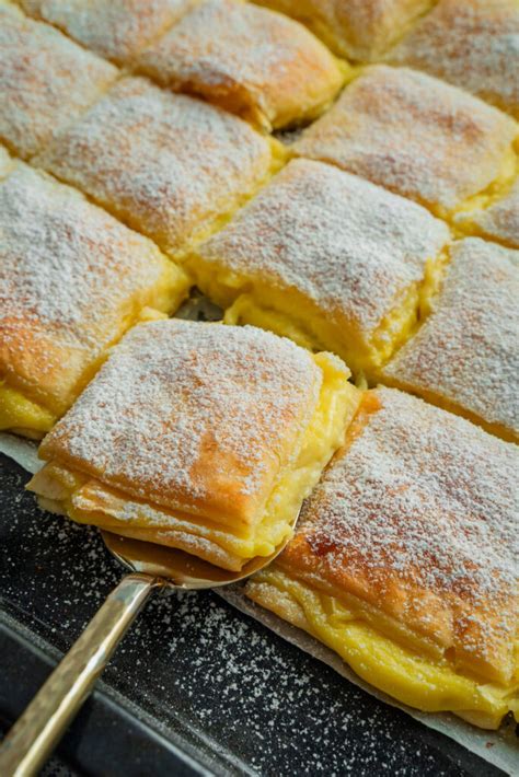 Mürbeteig-Variante mit Puddingcreme und Walnusskrokant