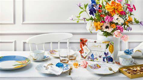 MEISSEN x Lindt Geschenkverpackung und Porzellanteile