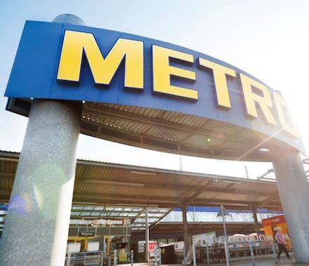 METRO Großmarkt mit frischen Lebensmitteln und Gastrobedarf