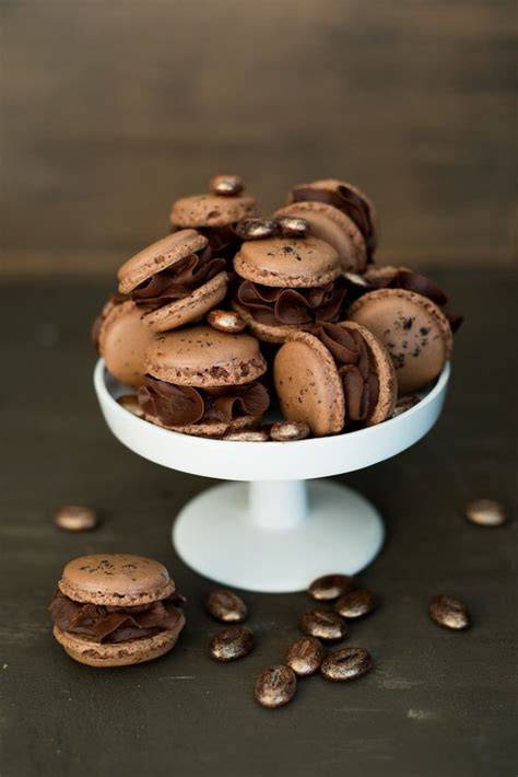Macarons - Füßchen und fertige Schalen