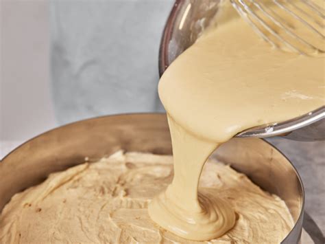 Making-of: Rührschüssel, Eischnee, Quarkmasse und gebackener Kuchen