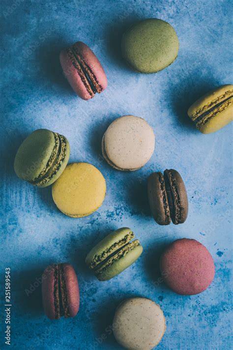 Makronen vs. Macarons - Schema mit Zutaten und Aussehen