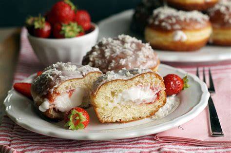 Malasadas mit Kokosnussfüllung